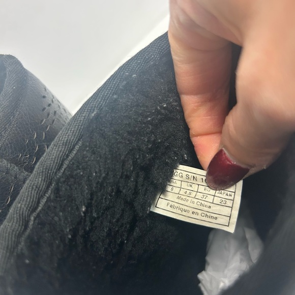 Ugg Boots Women 6 Black Leather Triana Seaweed Perforated Insulated Winter Snow - Picture 10 of 12